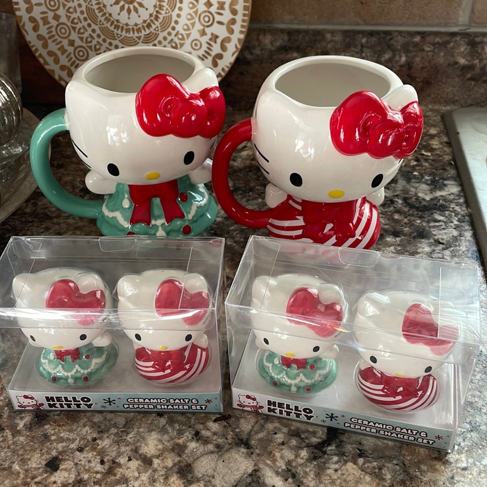 Hello Kitty Christmas Set